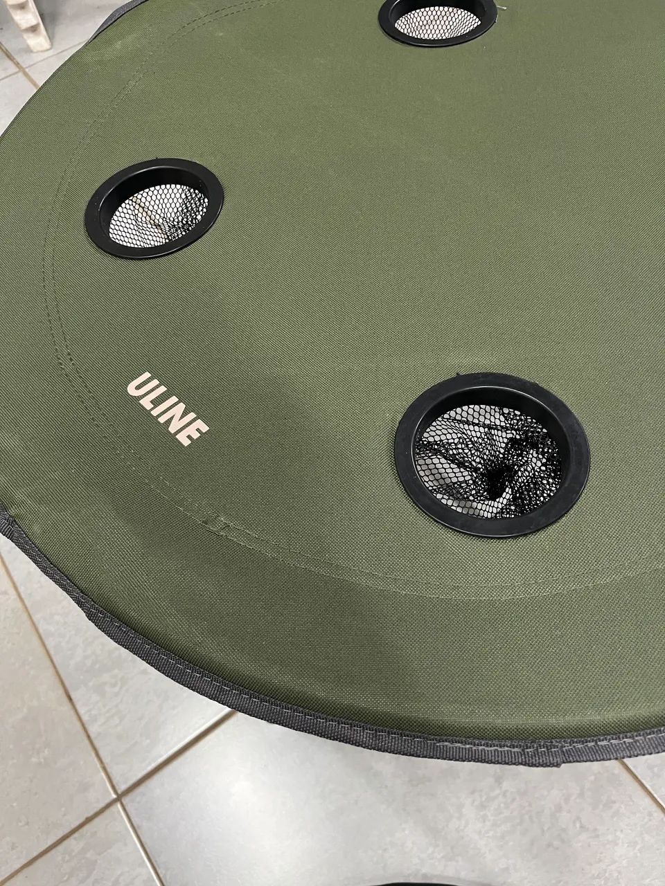 Mesa de camping dobrável 