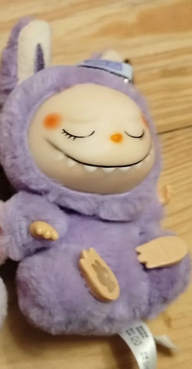 Labubu lilás 