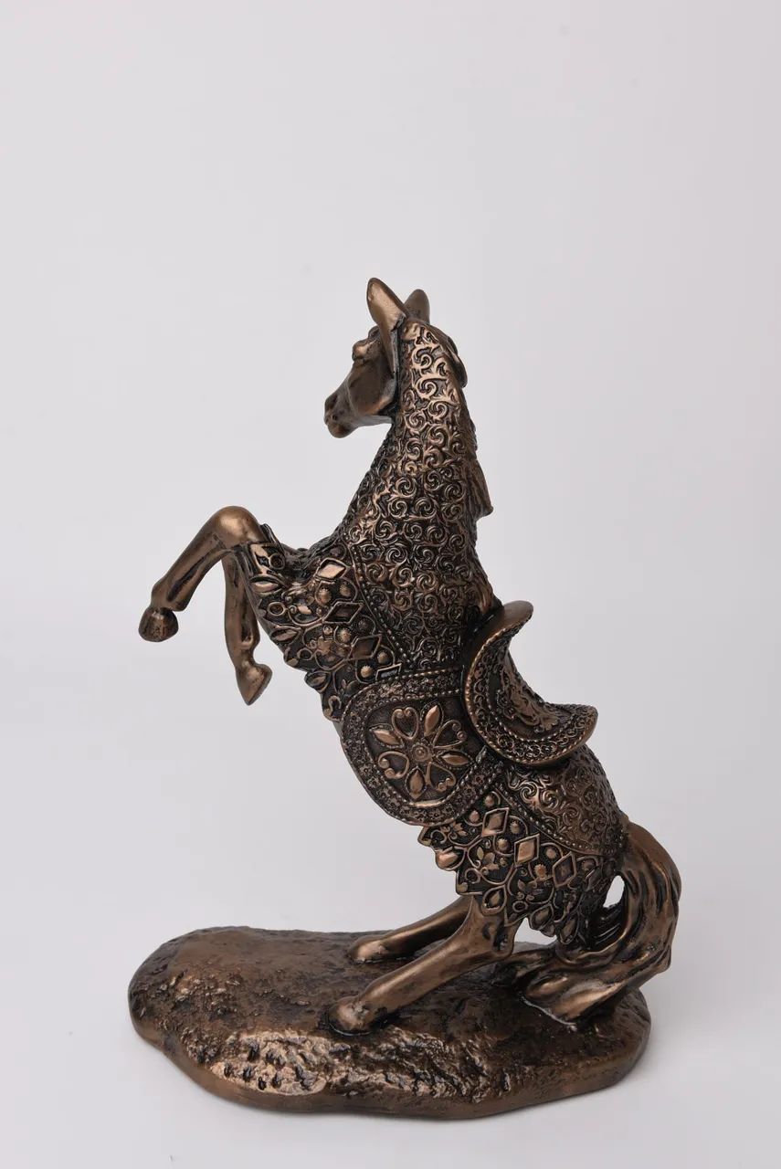 Escultura de Cavalo em Polinésia estruturada  Detalhada - Foto 4