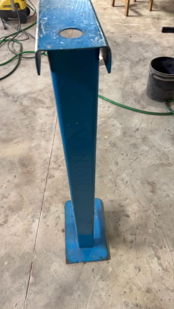 Máquina para montar chinelos tipo havaianas, manual - Foto 2