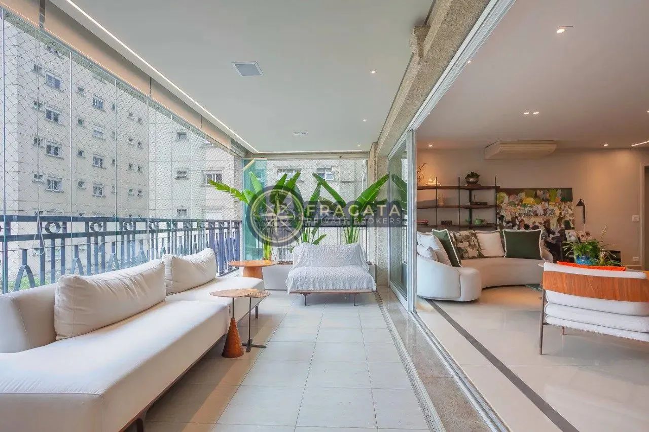 Apartamento a venda com 266M², 4 suítes - 04 vagas - Perdizes- SP