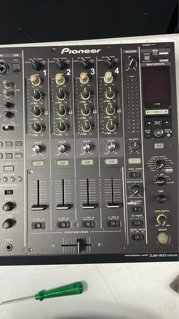 2 CDJ 2000 + DJM-900 Nexus c/ CASE