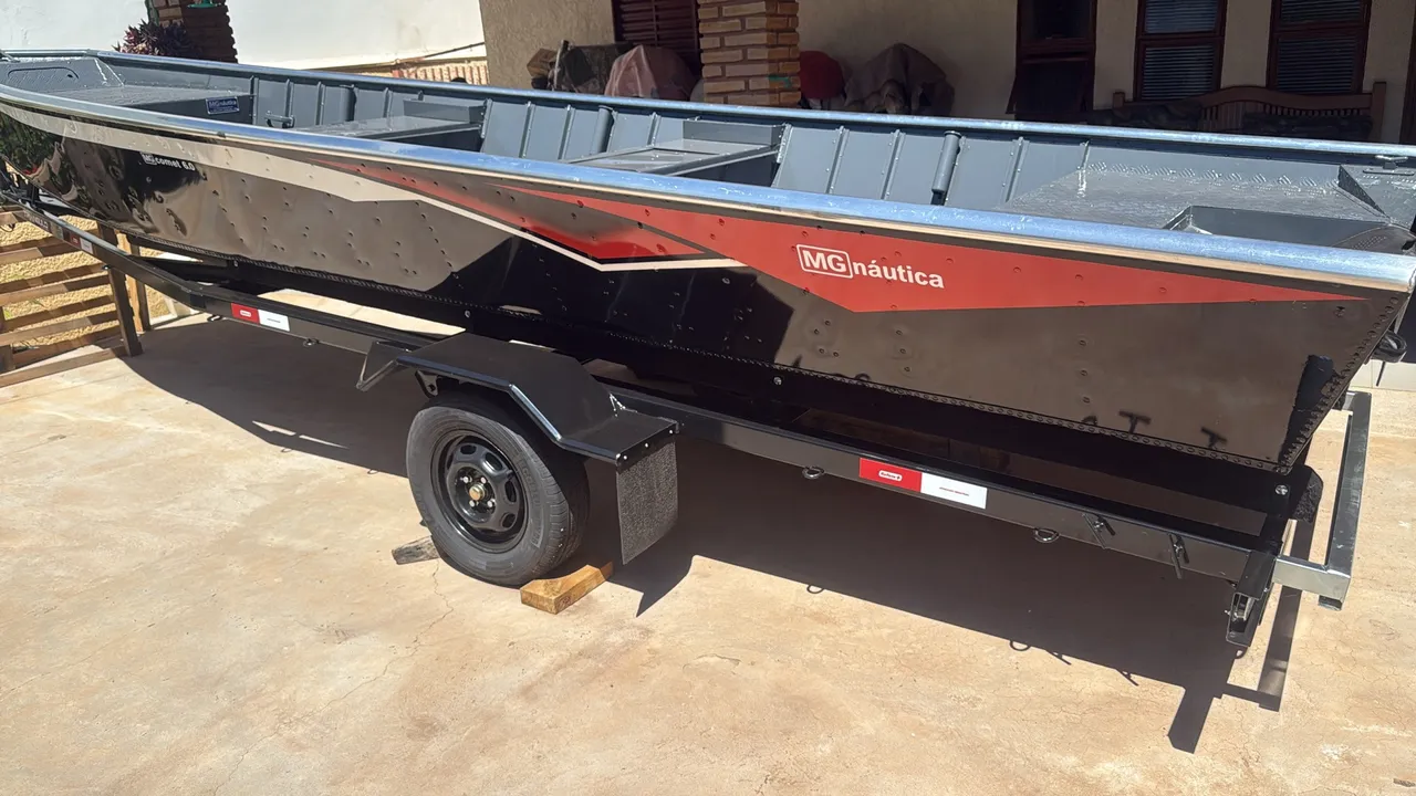 Barco carreta MG náutica 5.0 5.5 ou 6mts 2025 semi chata ou pico fino