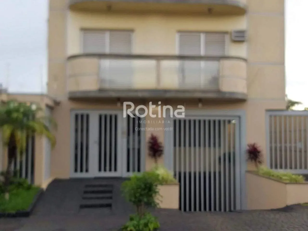 Apartamento para alugar, 3 quartos, Osvaldo Rezende - Uberlândia/MG - Rotina Imobiliária