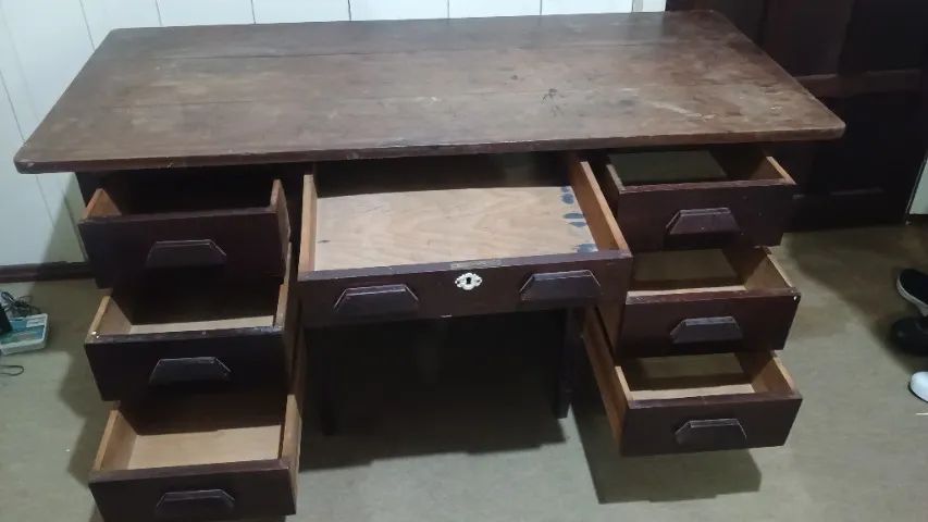 Solid Wood Antique Table64209951803905125