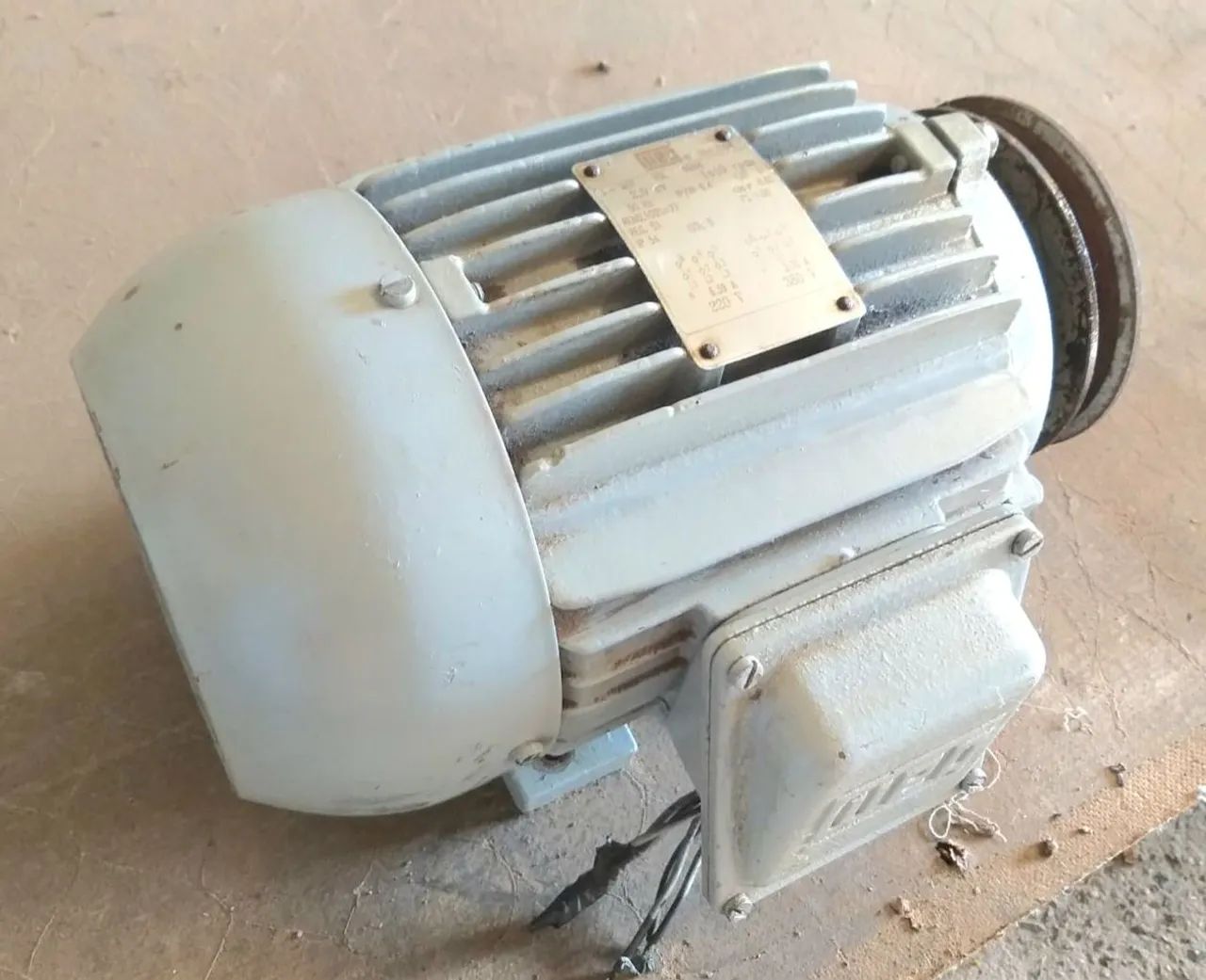 Motor Weg 2cv 1410rpm 220V/380V - Foto 3