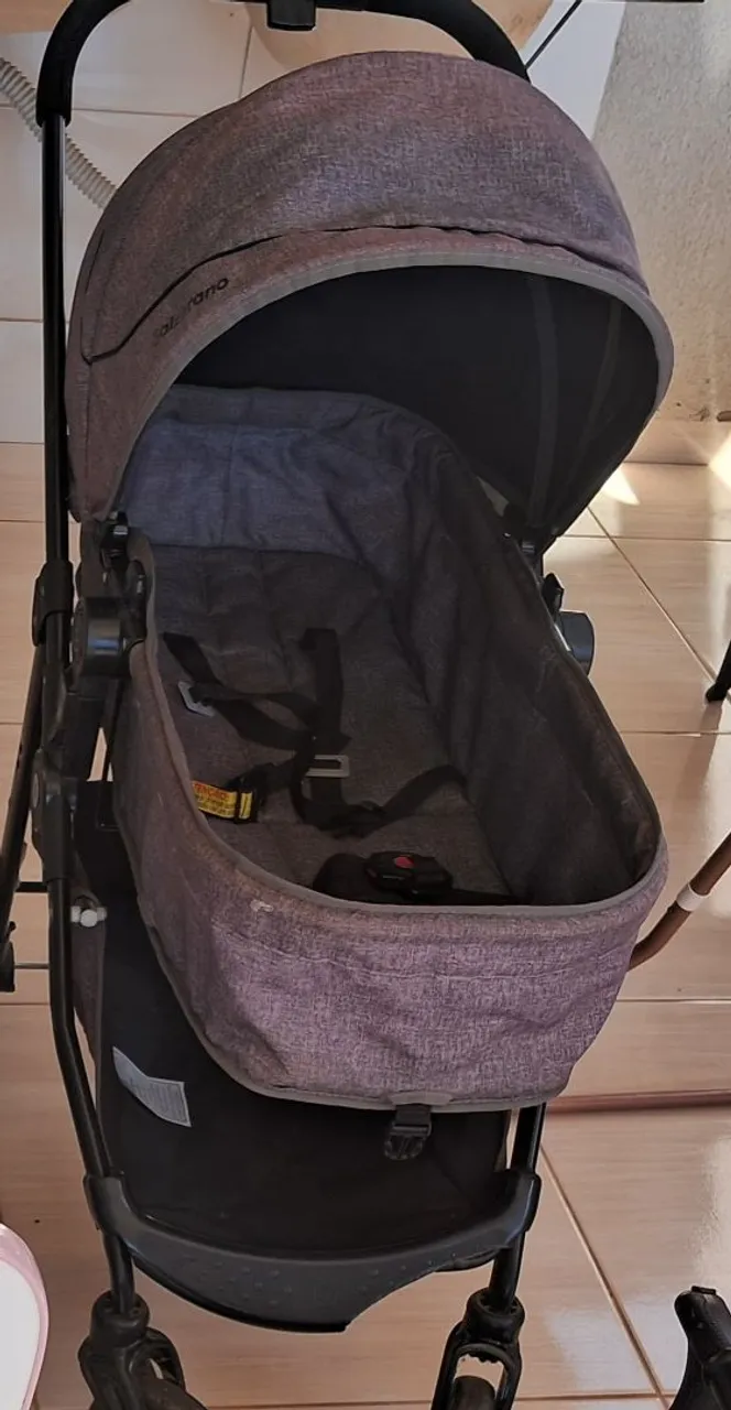 Carrinho de Bebê em Ótimo Estado