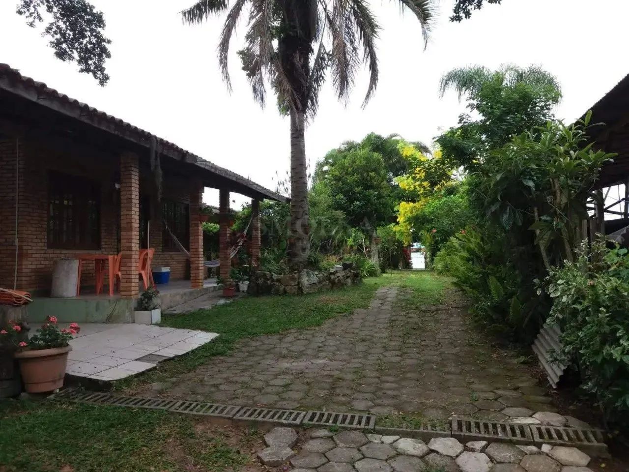 Pousada com 11 quartos em frente da praia Sambaqui - Foto 5