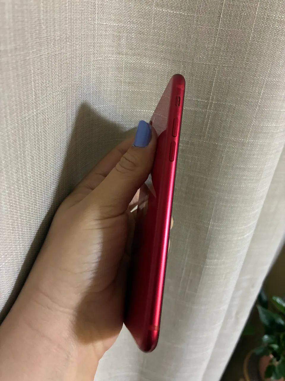iPhone SE 128GB - Product RED - Foto 3