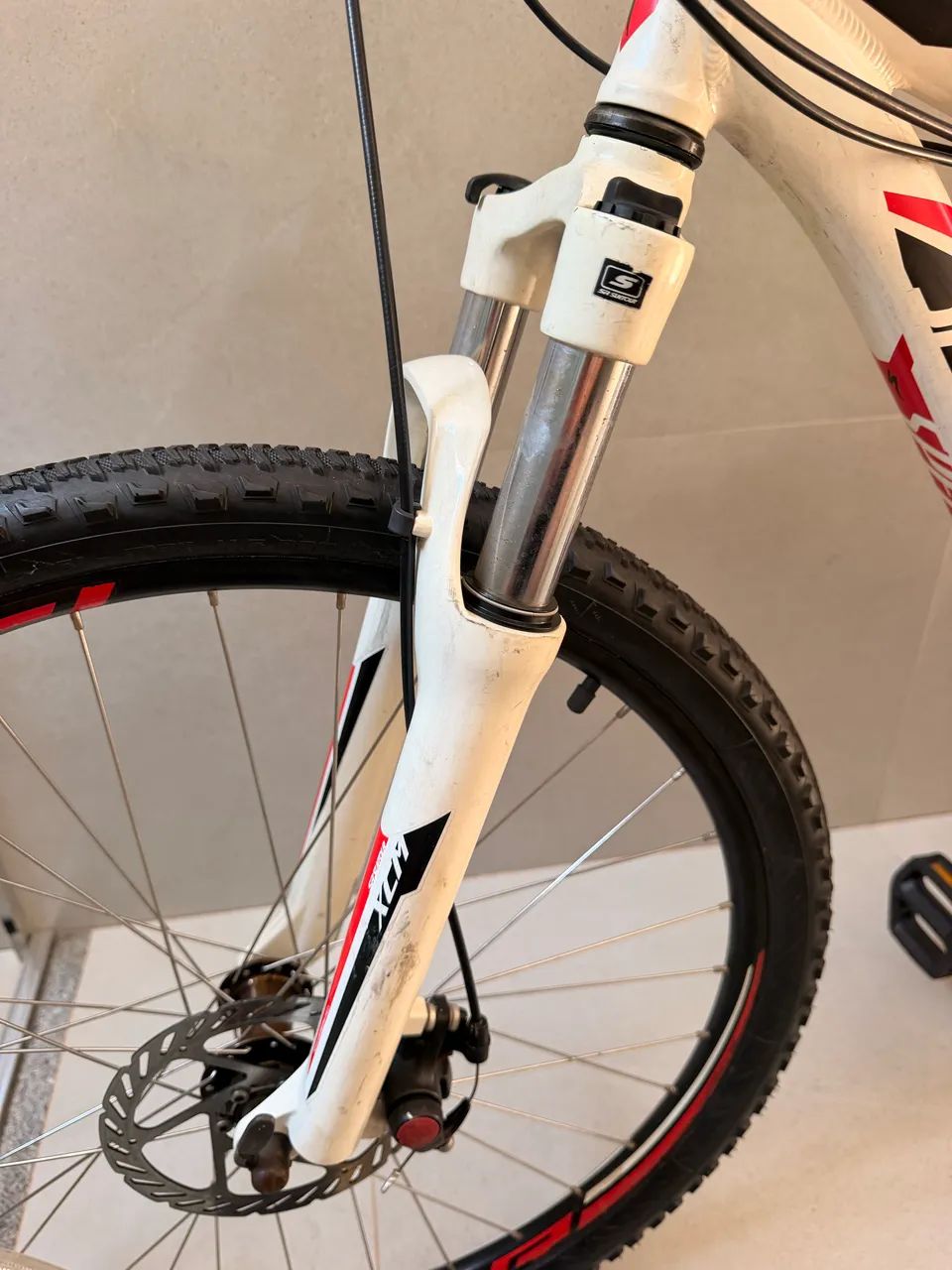 Bicicleta Specialized Hardrock Aro 26  - Foto 2