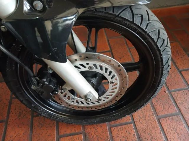 Honda CB 300R 2013 - Foto 3