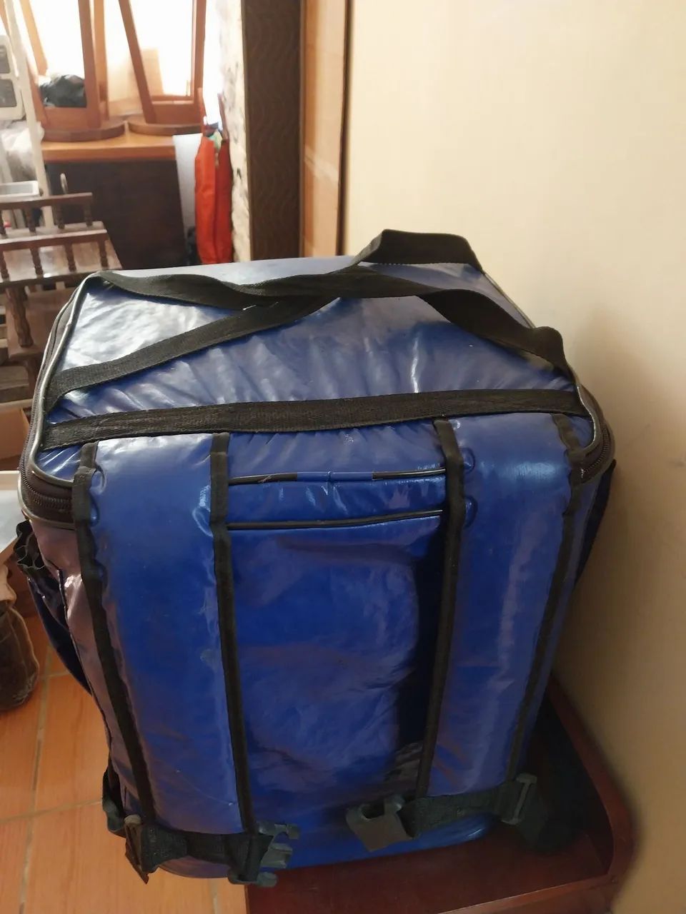 Vendo bolsa pra entrega de quentinha com compartimentos pra 24 marmitex