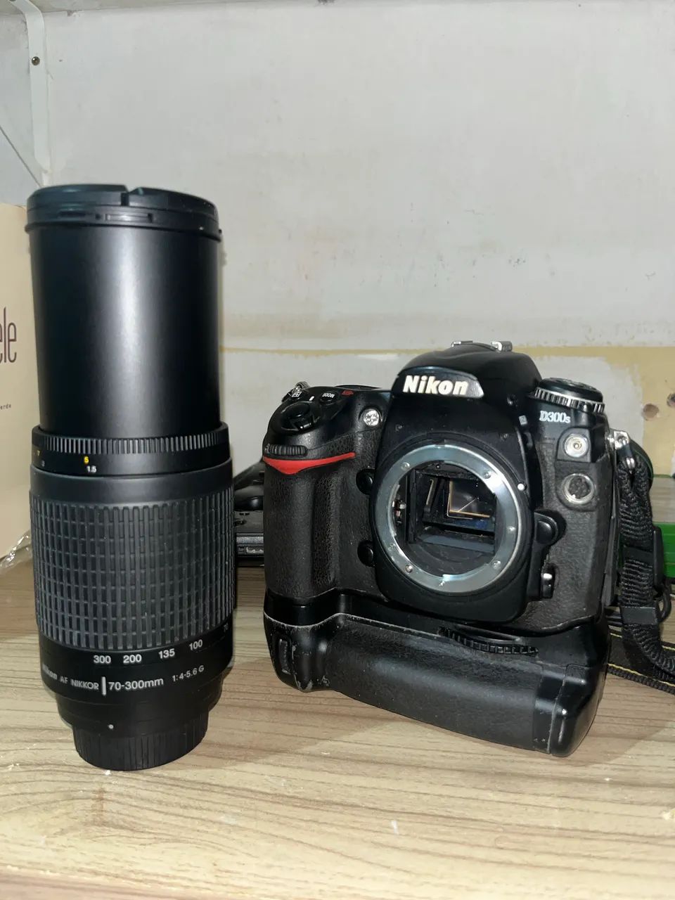 OPORTUNIDADE! Câmera Nikon D300s+Lente 18-140+Lente70-300+Gimbal