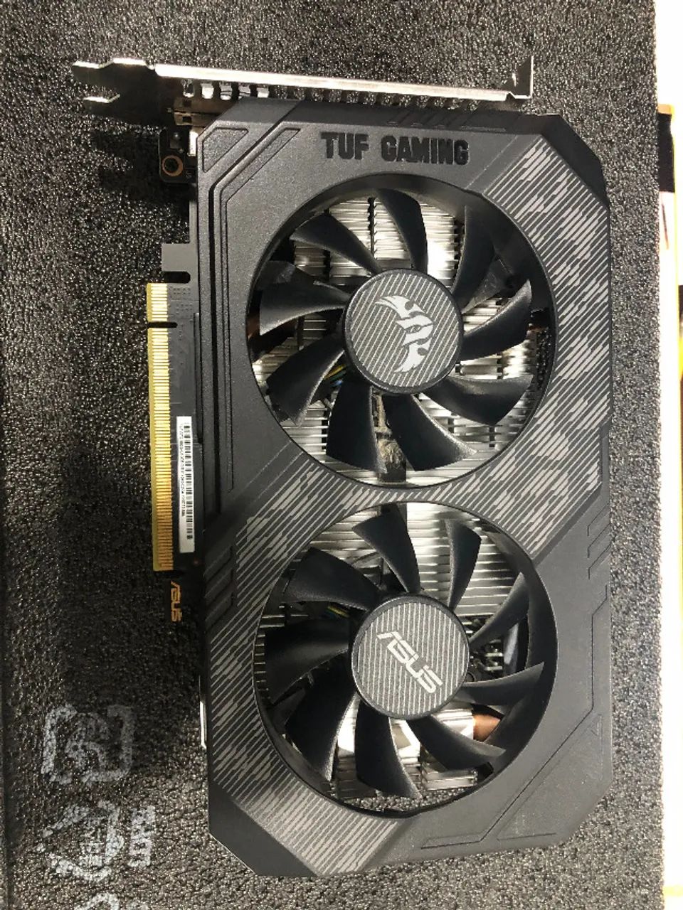 Placa de video 1660 super TUF asus