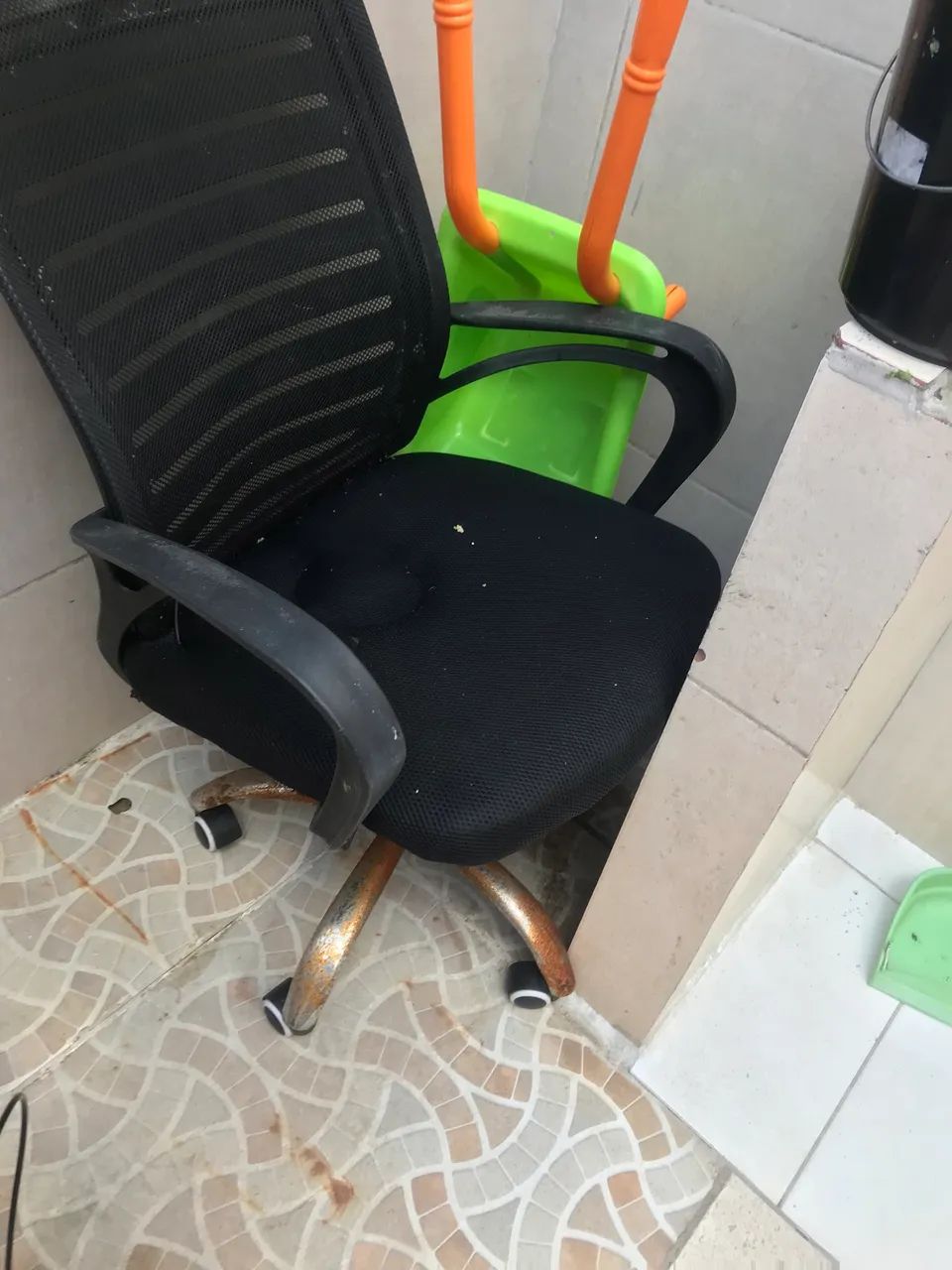 Vendo essa cadeira 60 - Foto 3