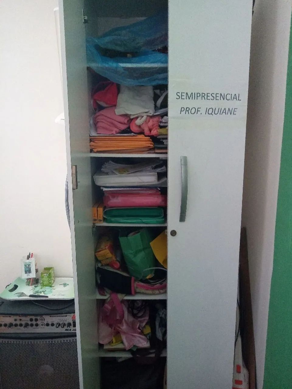 ESTANTE COM PORTA - Foto 2