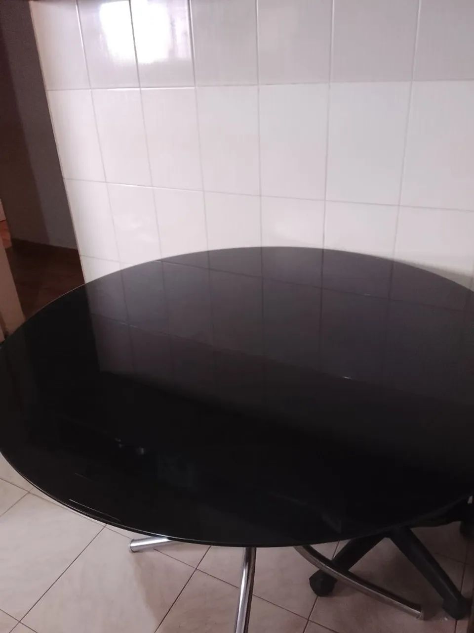 Mesa de vidro sem cadeiras  - Foto 3
