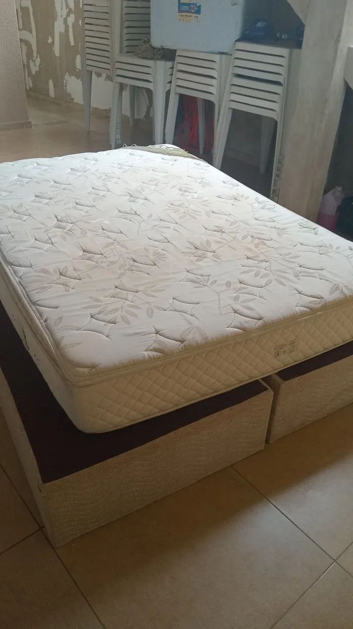 2 bases para cama  + colchão  