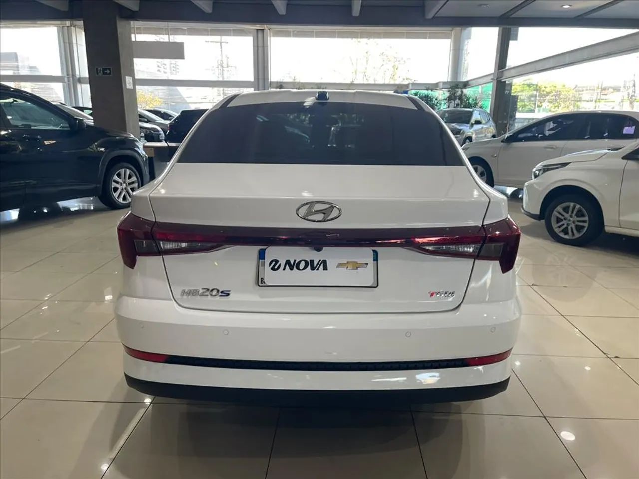 Hyundai HB20S Comfort Plus 1.0 Flex 12V Mec., foto 6 de 12