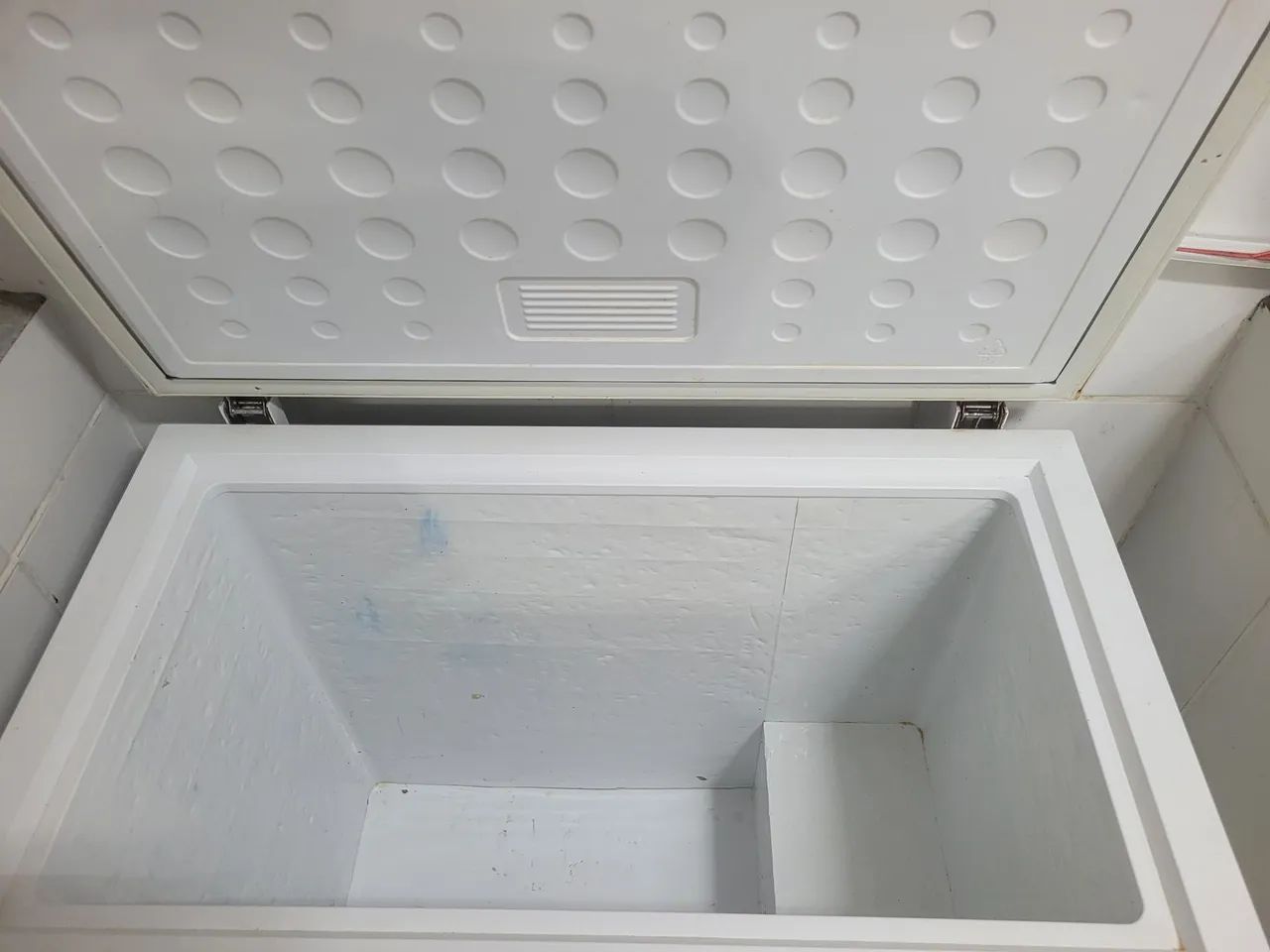 Freezer com defeito 2 anos de uso - Foto 2