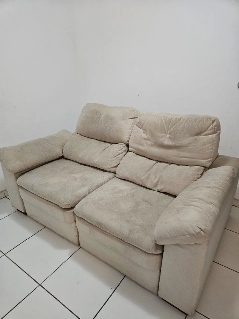 Sofá Retrátil 2 Lugares Bege - Foto 2