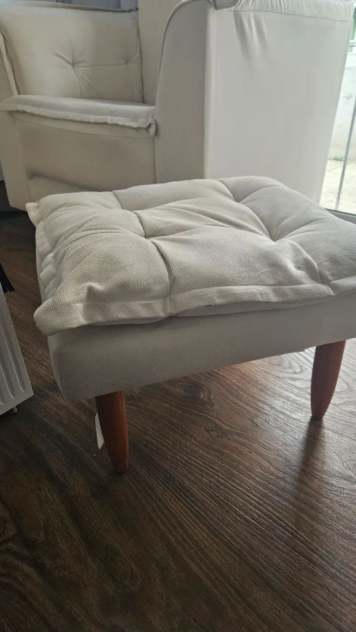 Poltrona com puff - Foto 2