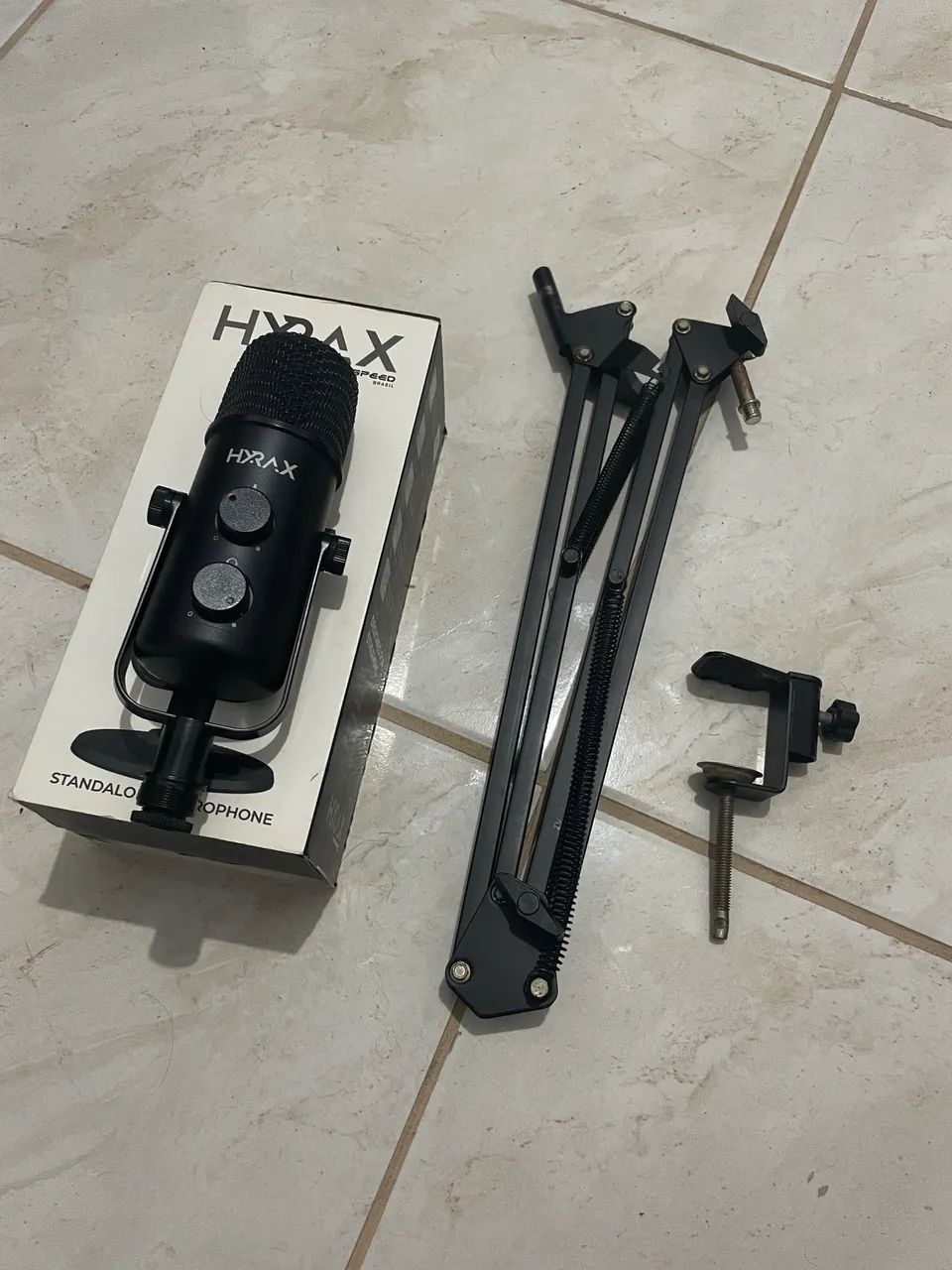 Microfone Hyrax HMC900 (com suporte)