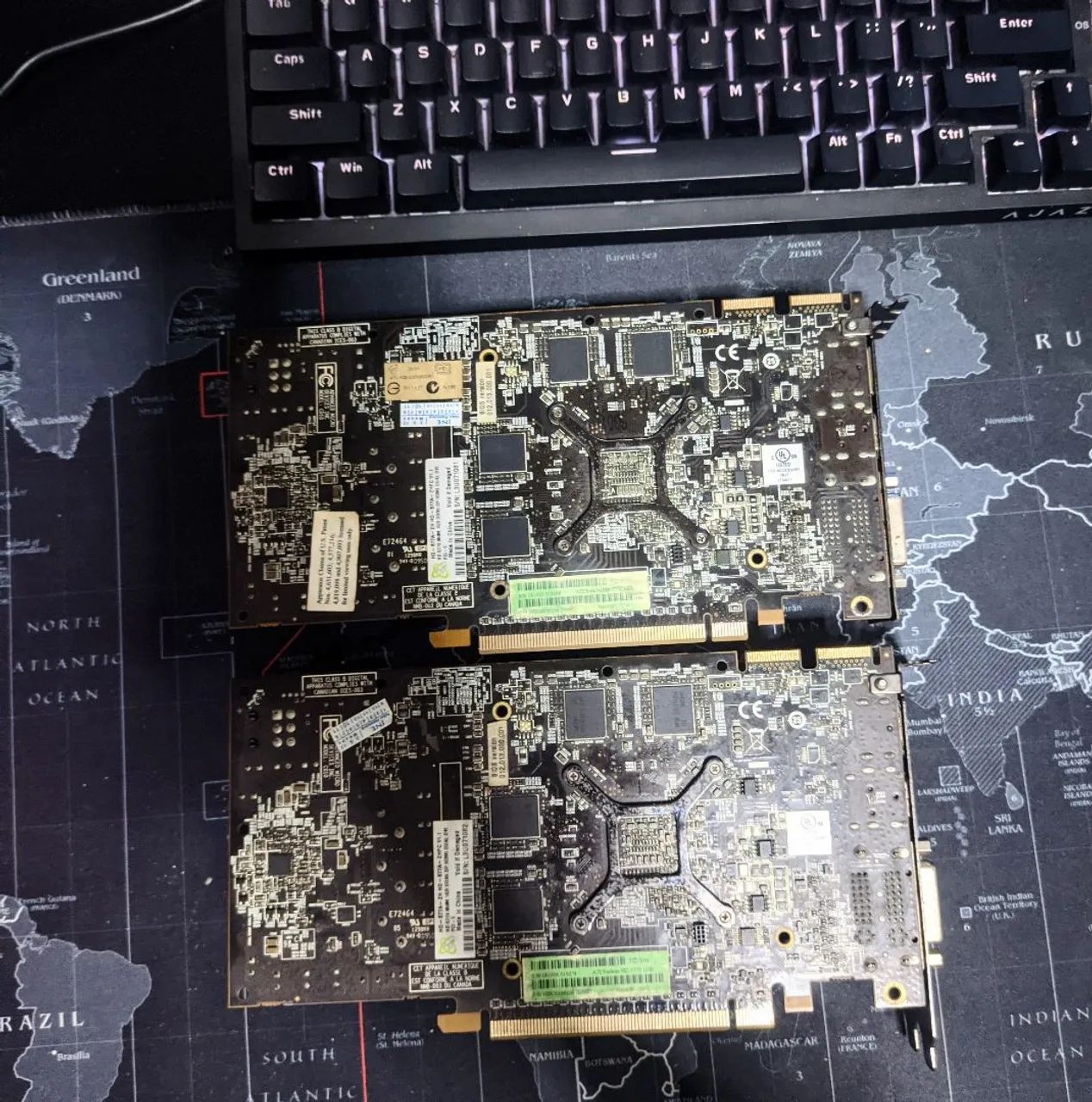 Placa De Vídeo AMD Radeon HD 5770 (Par) - Foto 3