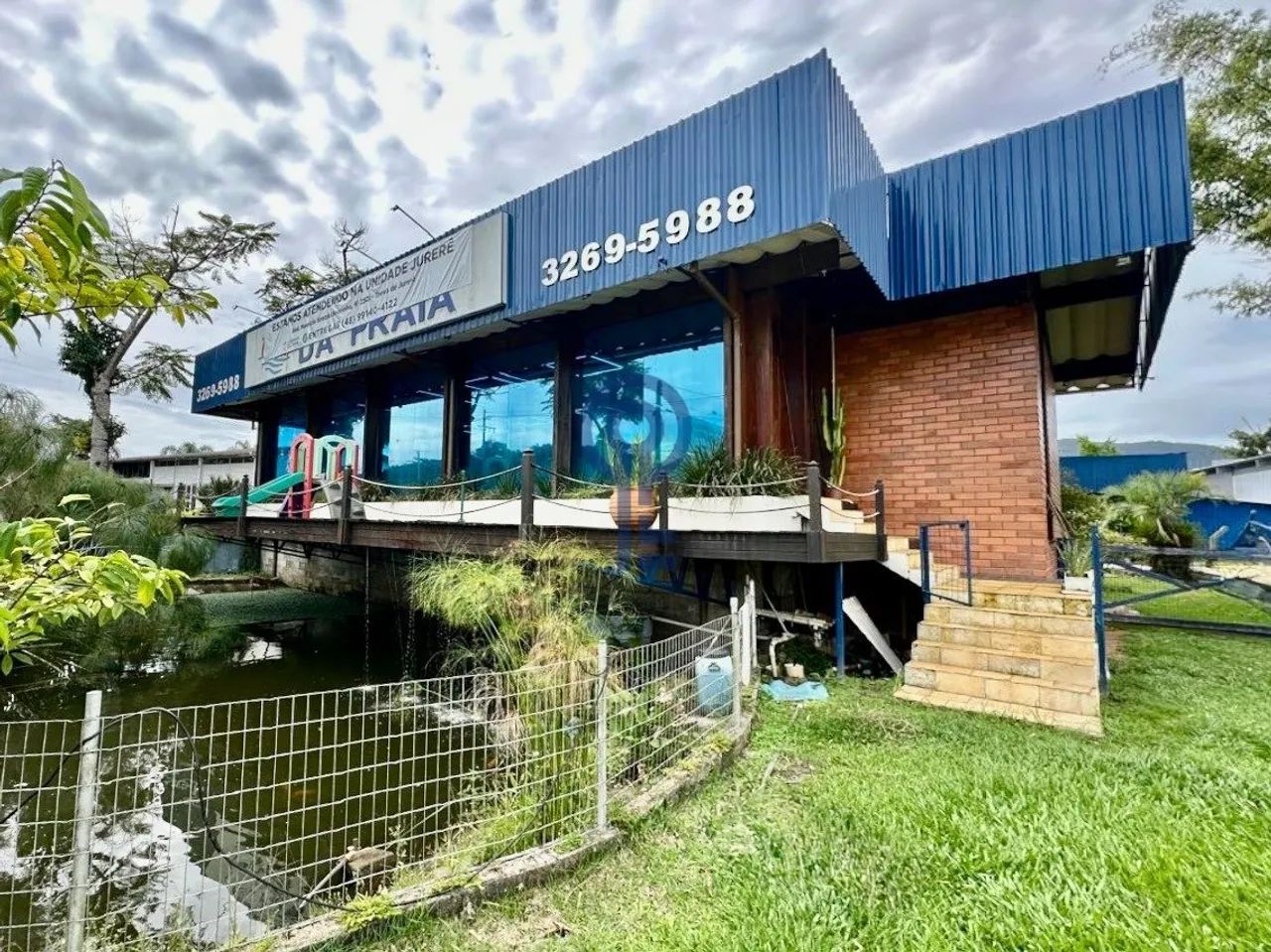 Casa Comercial na Vargem Grande
