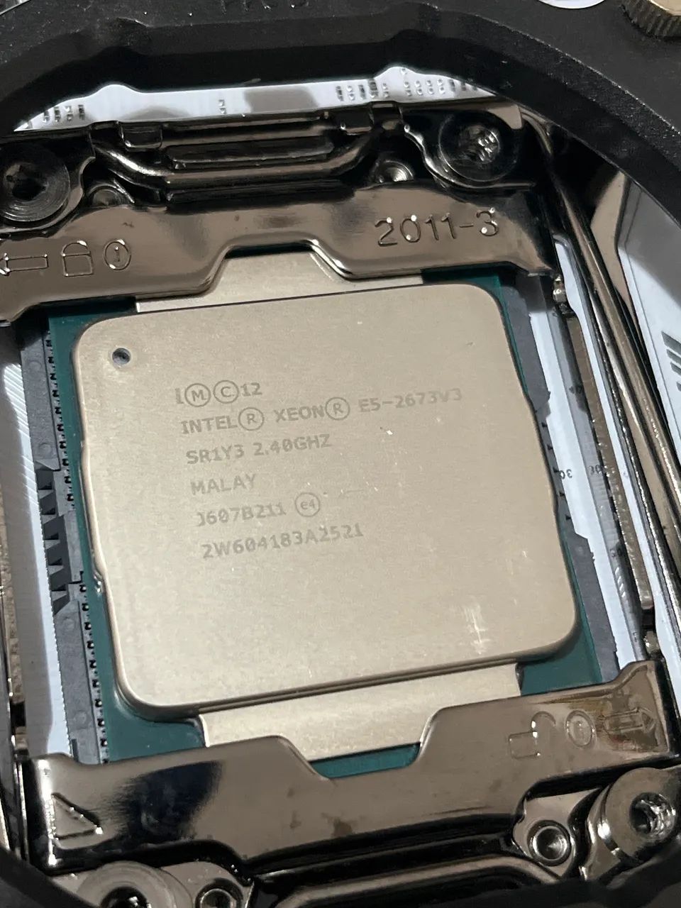 Kit Xeon K9 D3 / 2673 v3 /16GB  RAM  - Foto 2