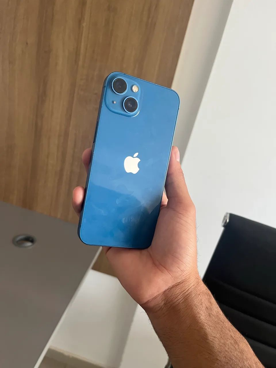 iPhone 13 256GB mínimo detalhe na tela  - Foto 5