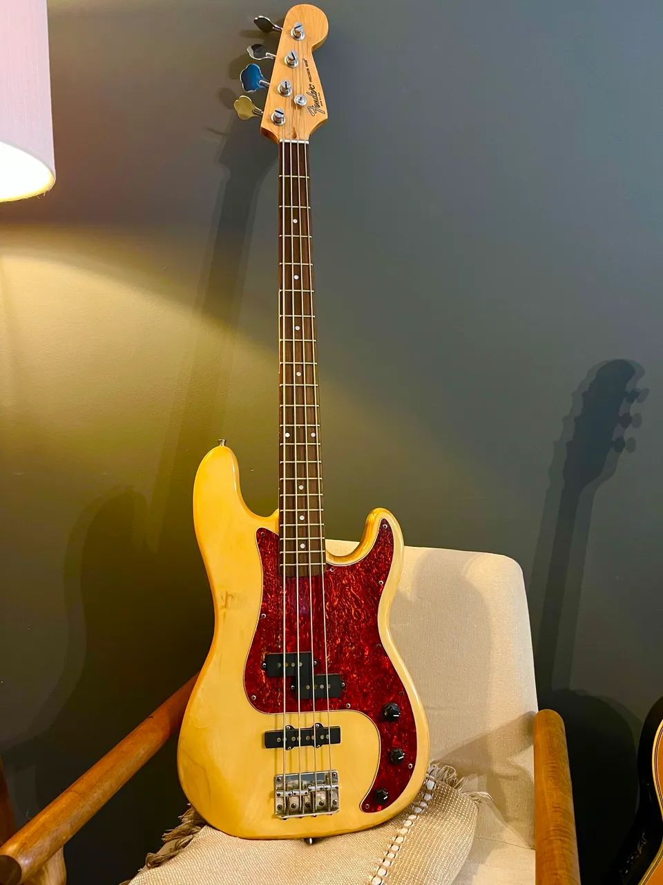 Contra baixo fender pj 4 cordas  China