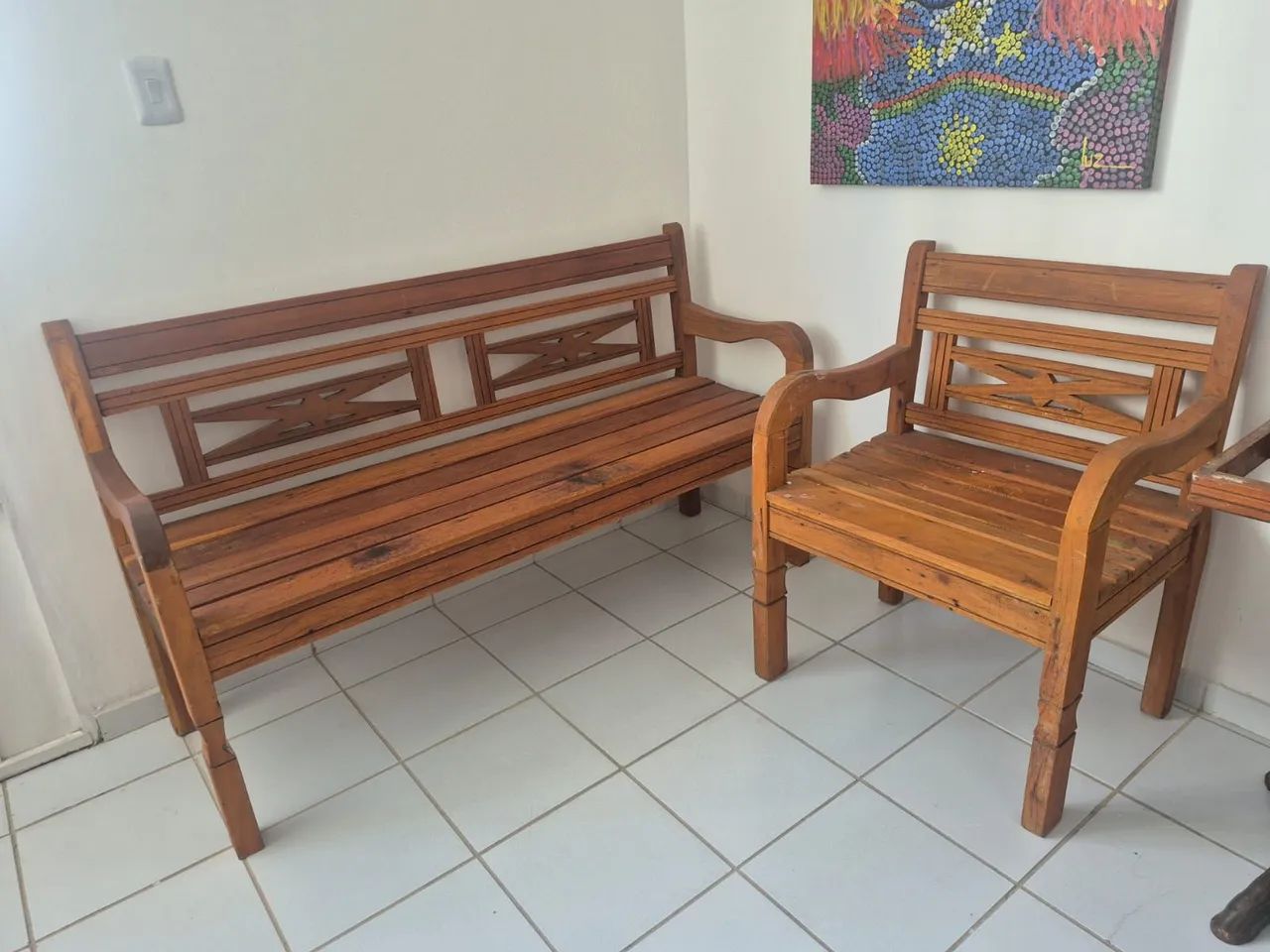 Lindo e novo conjunto de banco e cadeiras 