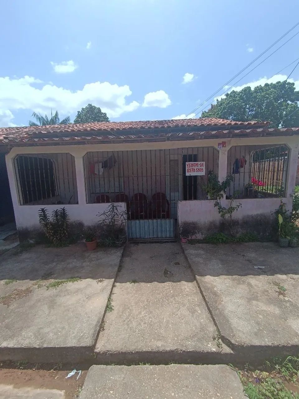 VENDE-SE CASA EM PRESIDENTE SARNEY