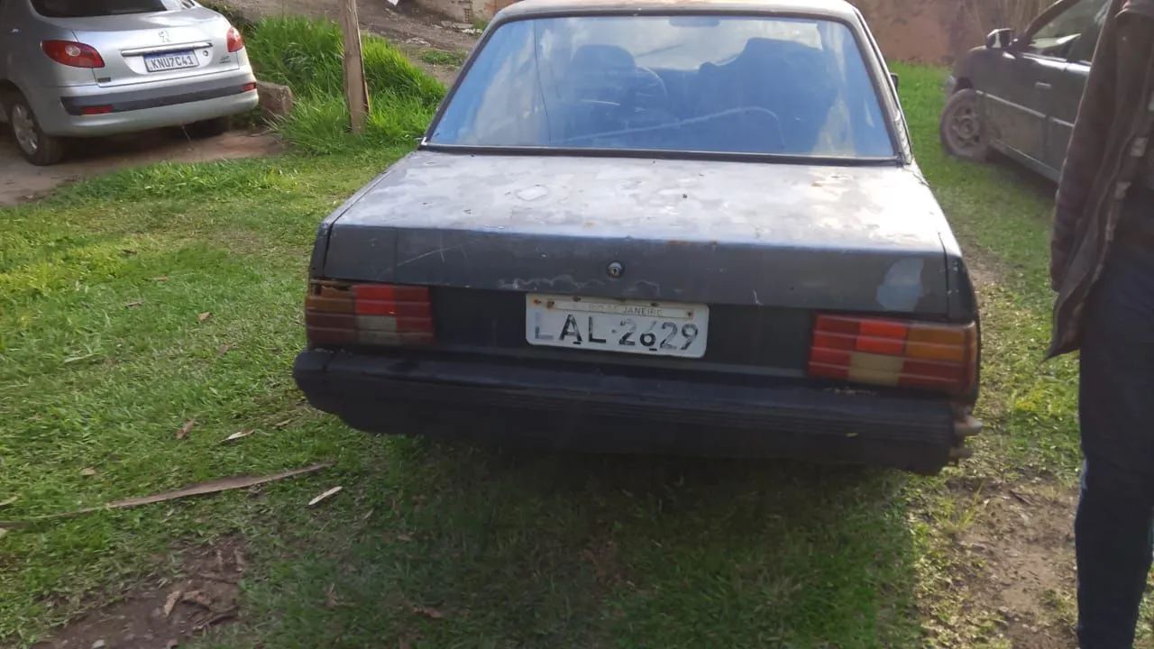 Chevrolet Monza GL 1.8 Efi/ SL/ L/ 650/barc. 2e4p (álcool) 1989