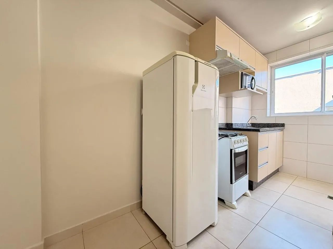 Apartamento para alugar em Maringá, Vila Esperança, com 1 quarto, com 27.44 m² - Foto 4