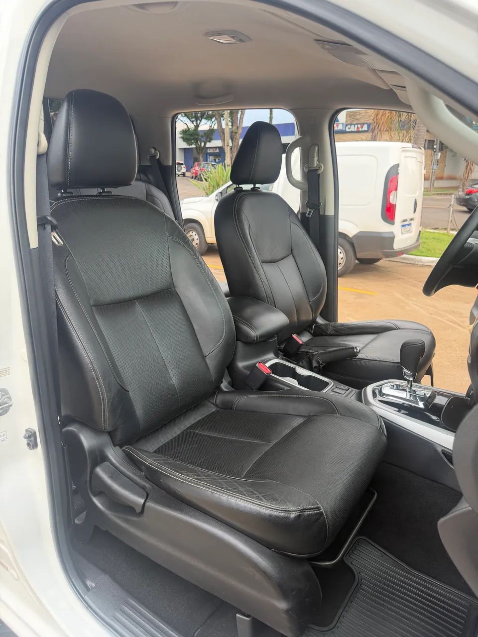 Nissan Frontier LE CD 4X4 2.3 Bi-TB Diesel Aut. 2018 - Foto 10
