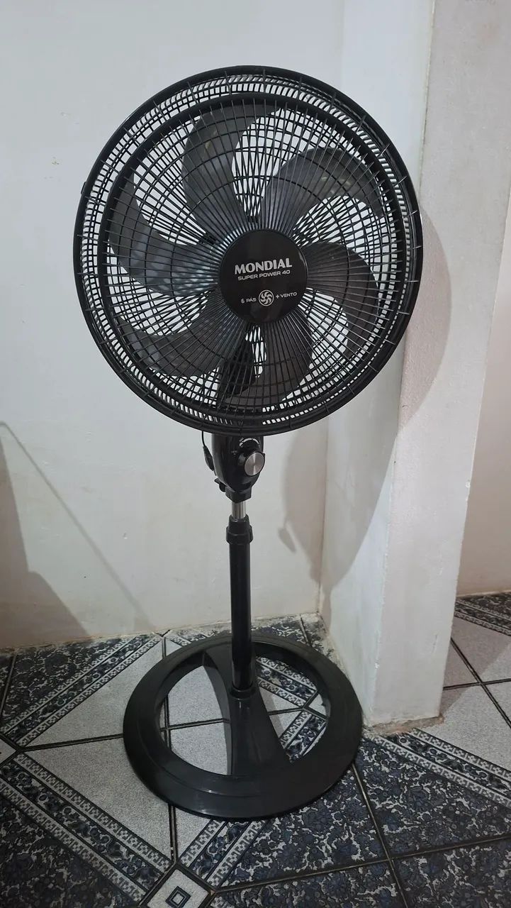 Vendo ventilador mundial  220 Wts