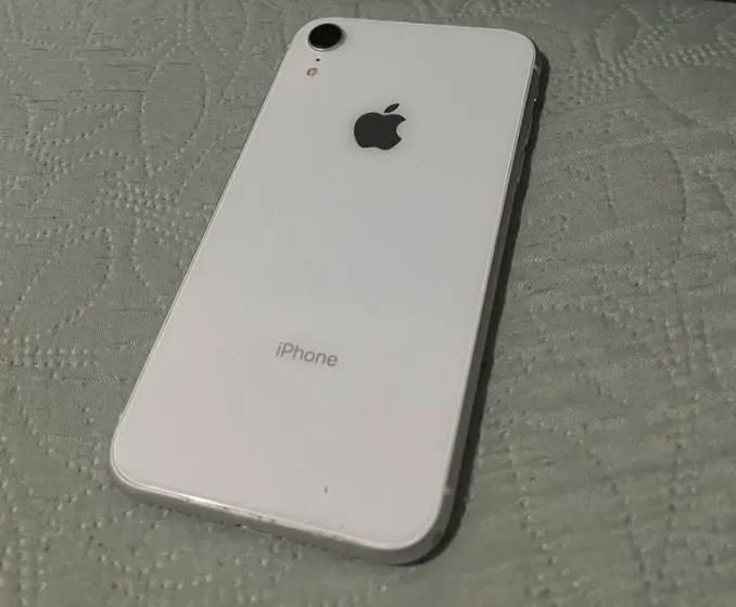 iPhone XR 