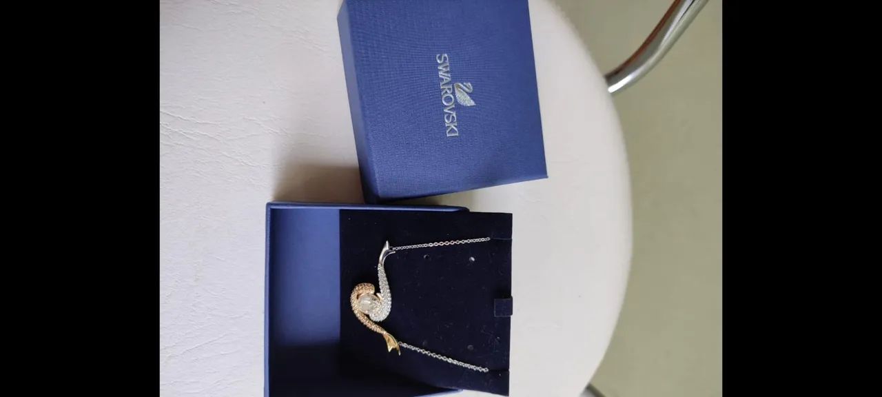 Colar Swarovski Novo