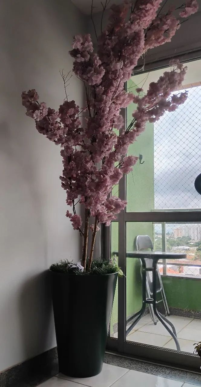 Árvore com vaso para decoração 