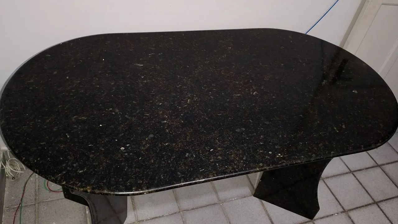 Mesa de granito preto