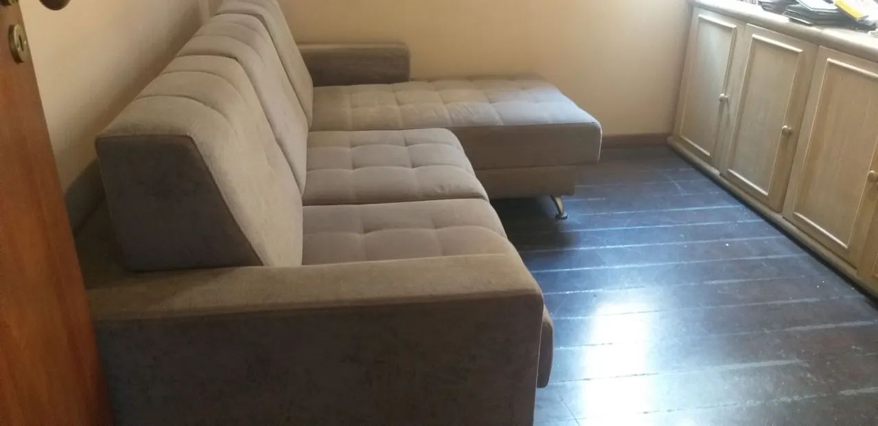 Sofá com chaise esquerdo Luciana Móveis em bom estado  - Foto 2