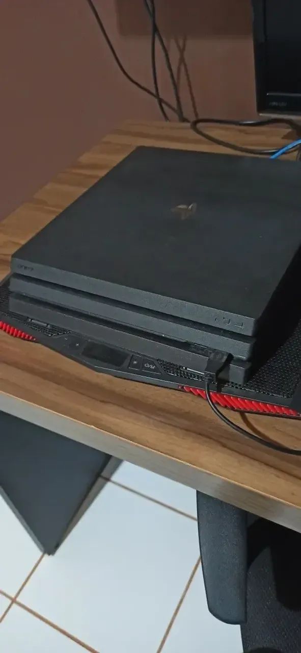 Sony Playstation 4 PRO 1TB