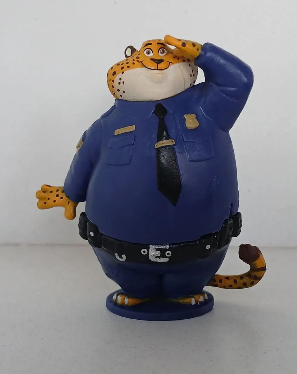 BONECO MINIATURA DISNEY ZOOTOPIA POLICIAL GARRA MANSA ORIGINAL