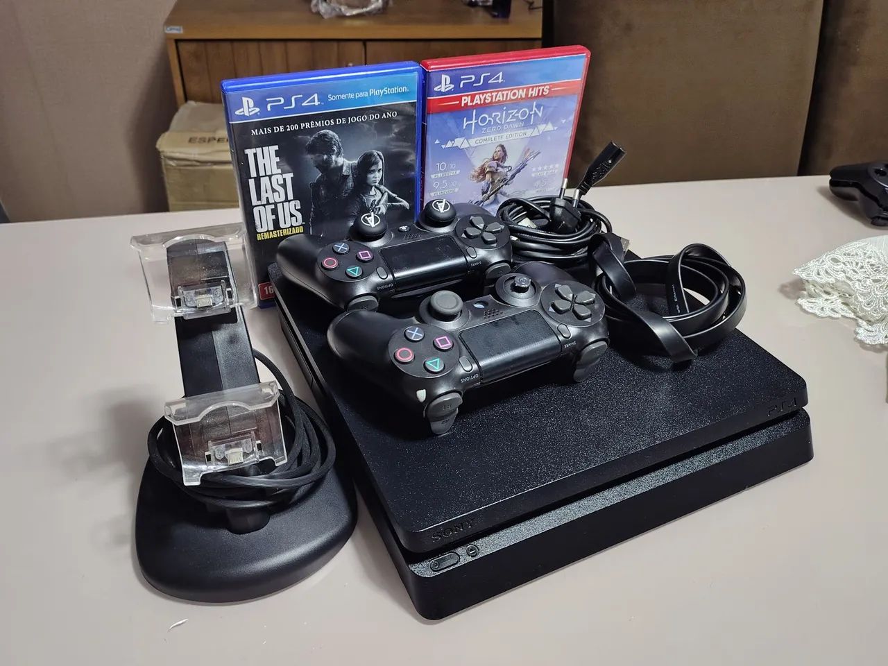 PS4 SLIM 1TB