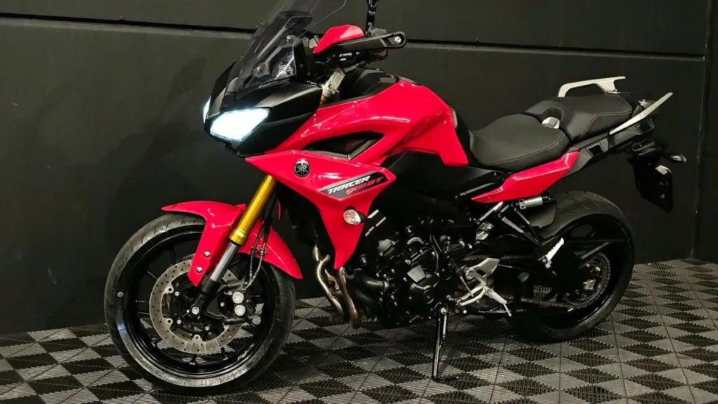 MT-09 TRACER 900 GT - Foto 3