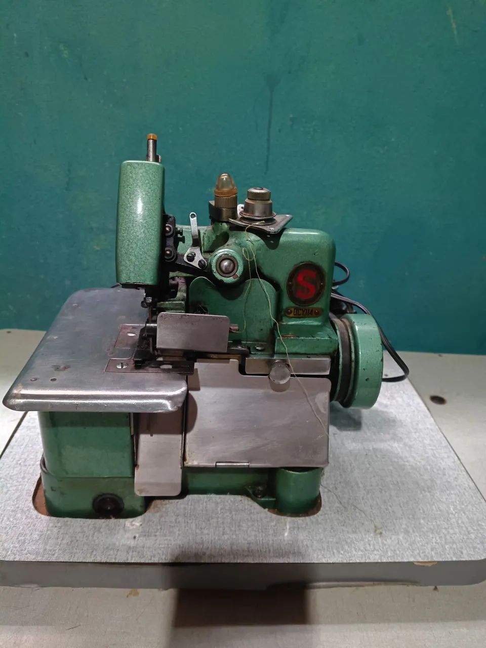 Vendo 2 Máquinas de overloque industrial  - Foto 3