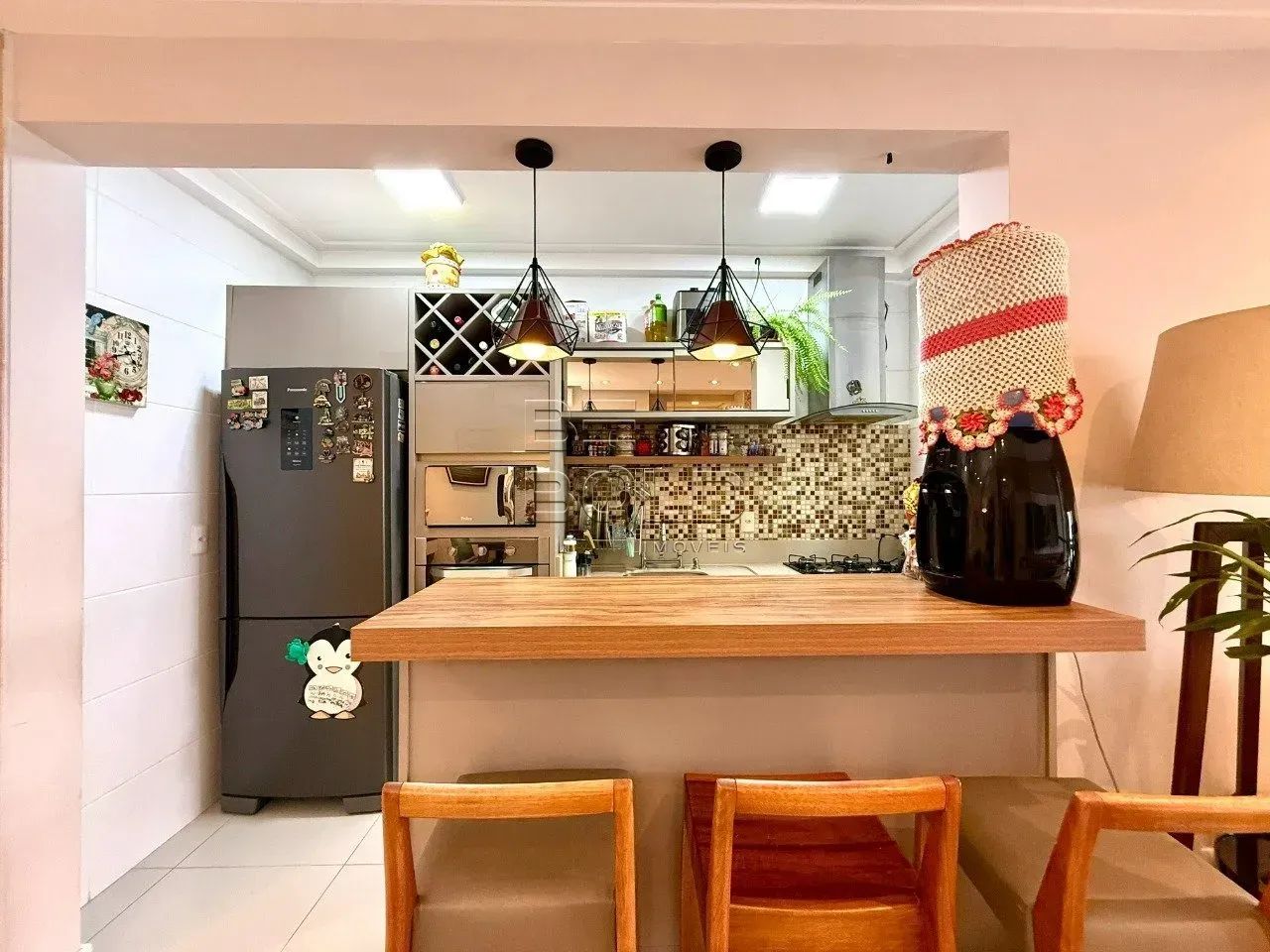 Apartamento com sol da manhã e 2 dormitórios em Coqueiros - Foto 3