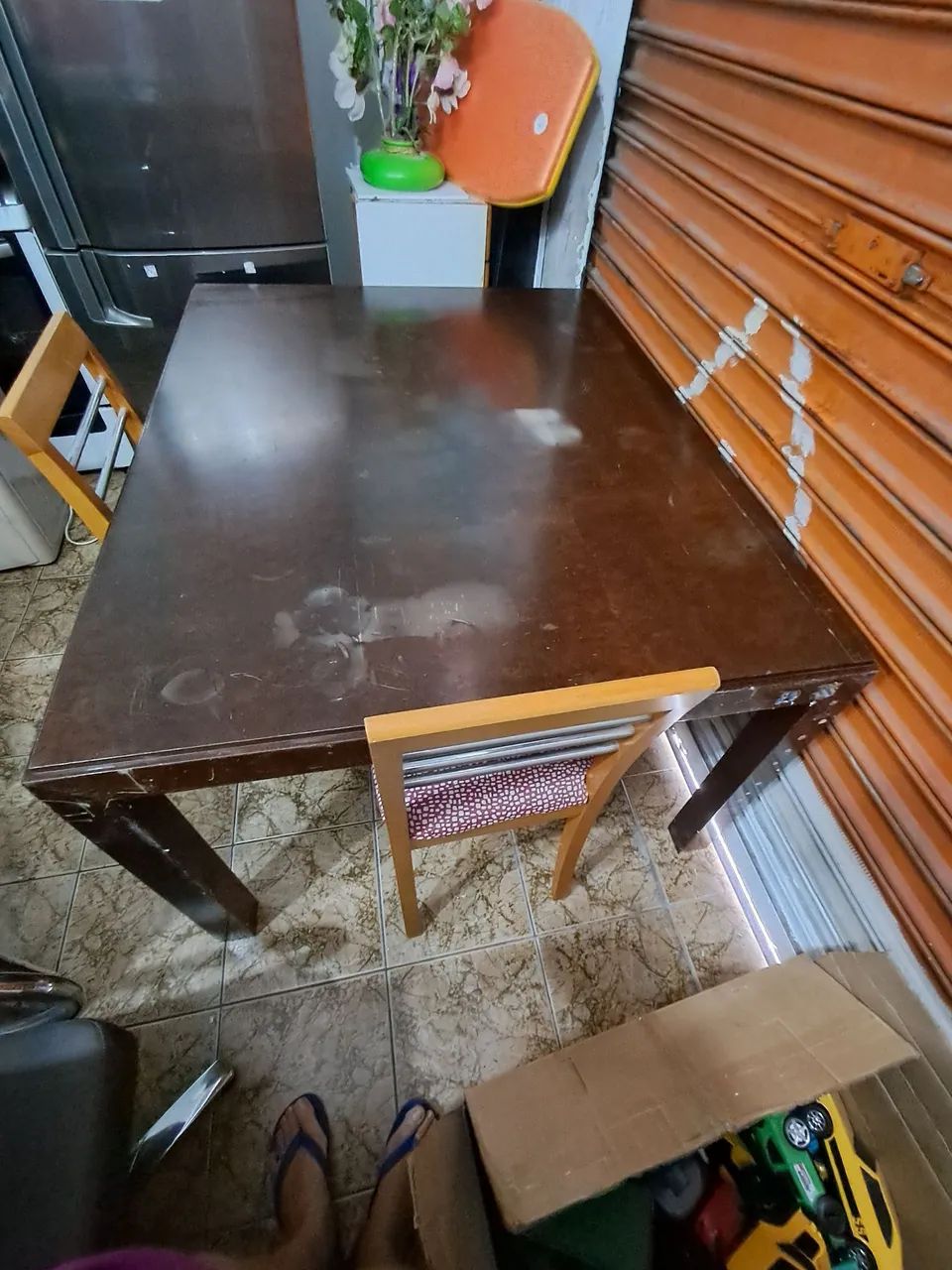 Mesa com 4 cadeiras madeira 
